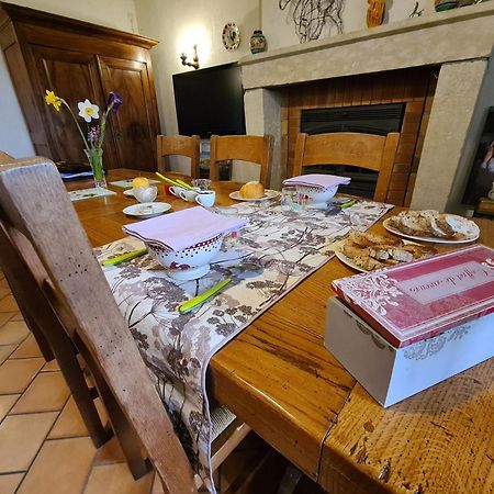 Chambres D'Hotes Au Calme Avec Salle De Jeux En Berry - Fr-1-591-678 Saulnay Esterno foto